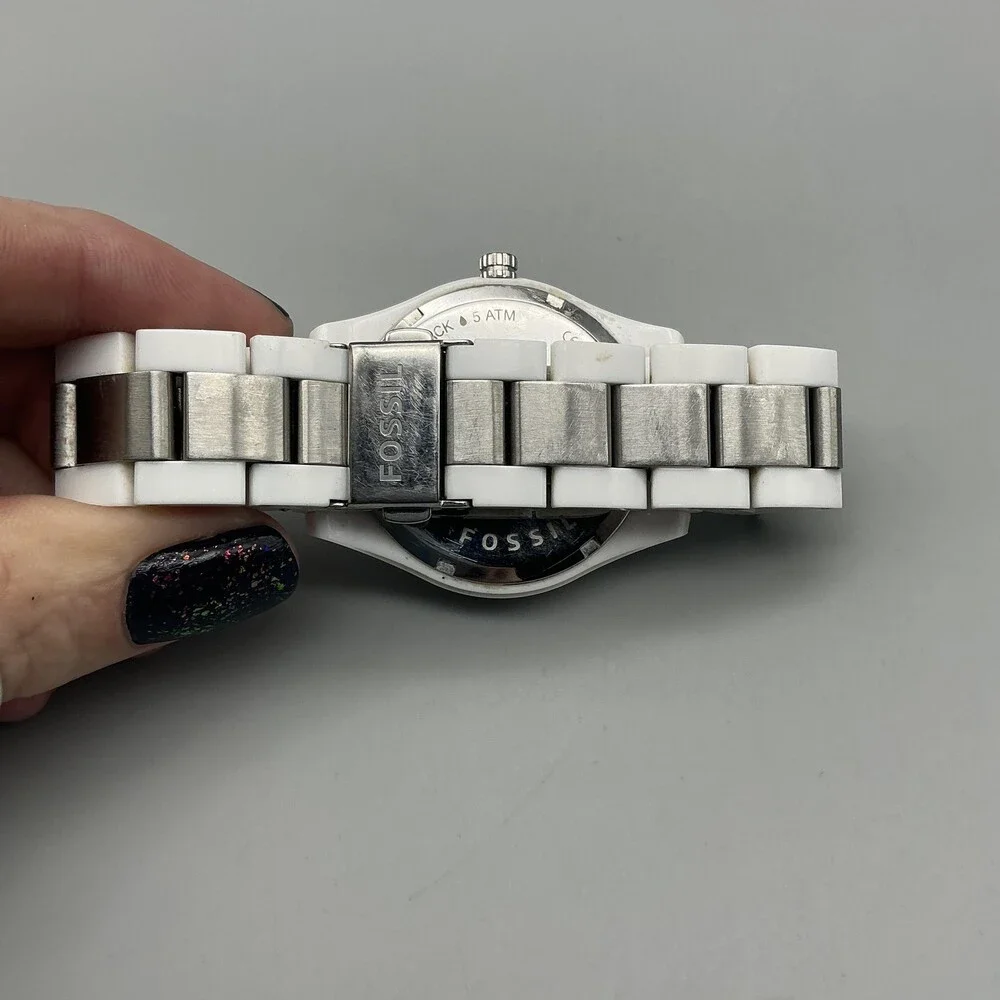 Fossil ES-2807 Womens Watch 37mm Silver Tone Crystals White New Battery 6.5